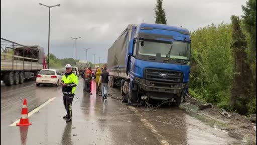 Anadolu Otoyolu’nu kilitleyen kaza