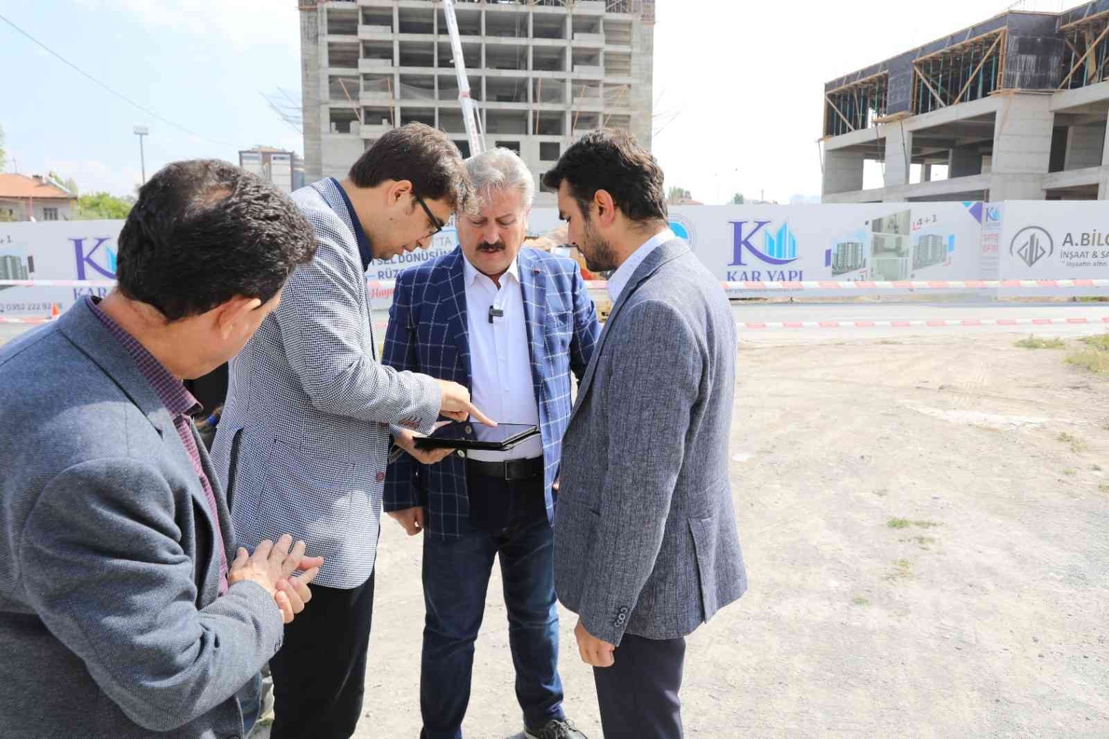 Başkan Palancıoğlu, Yıldırım Beyazıt yıkım çalışmalarına katıldı
