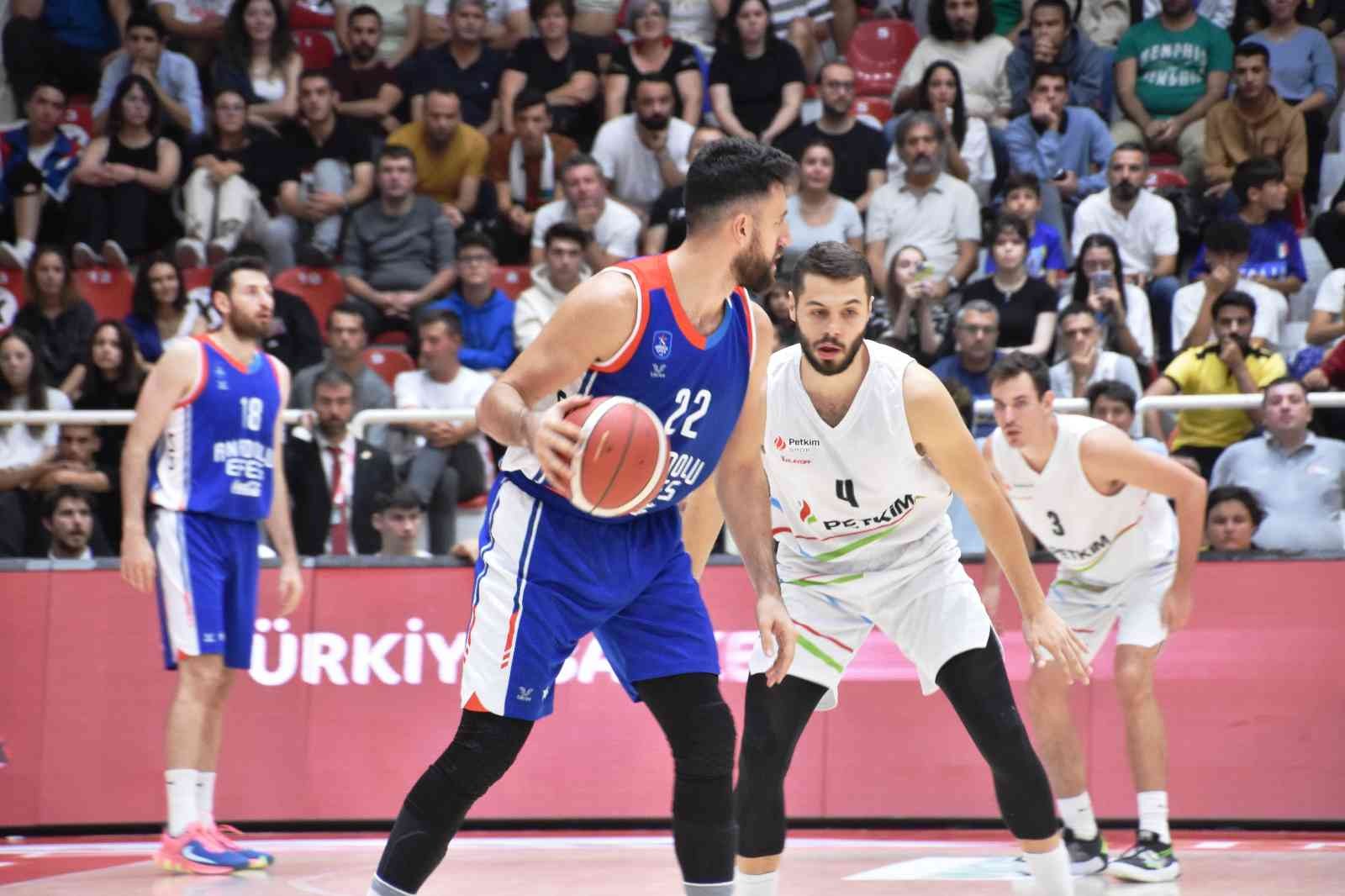 Basketbol Süper Ligi: Aliağa Petkimspor: 79 - A. Efes: 89