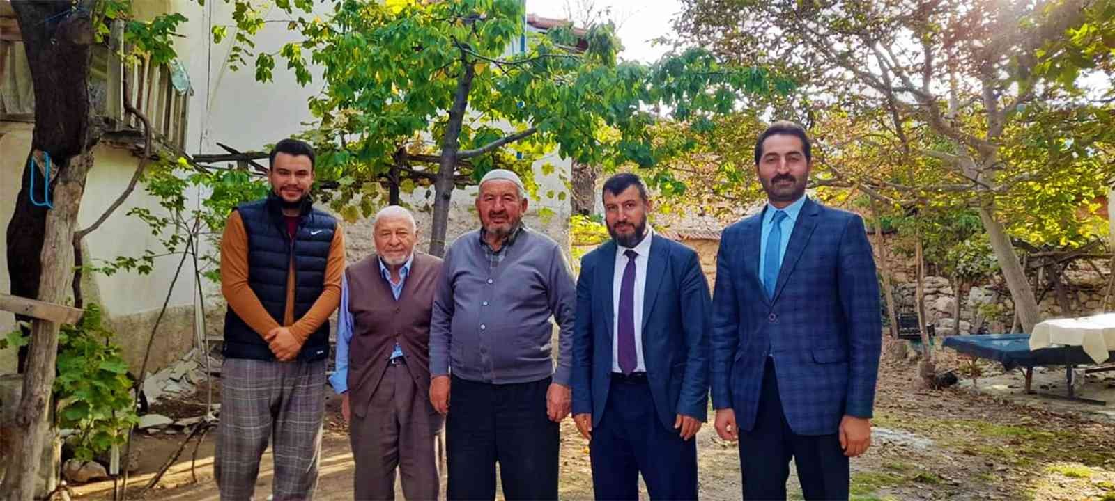 Günyüzü Müftüsü Çelik, emekli din görevlilerini ve şehit ailelerini ziyaret etti