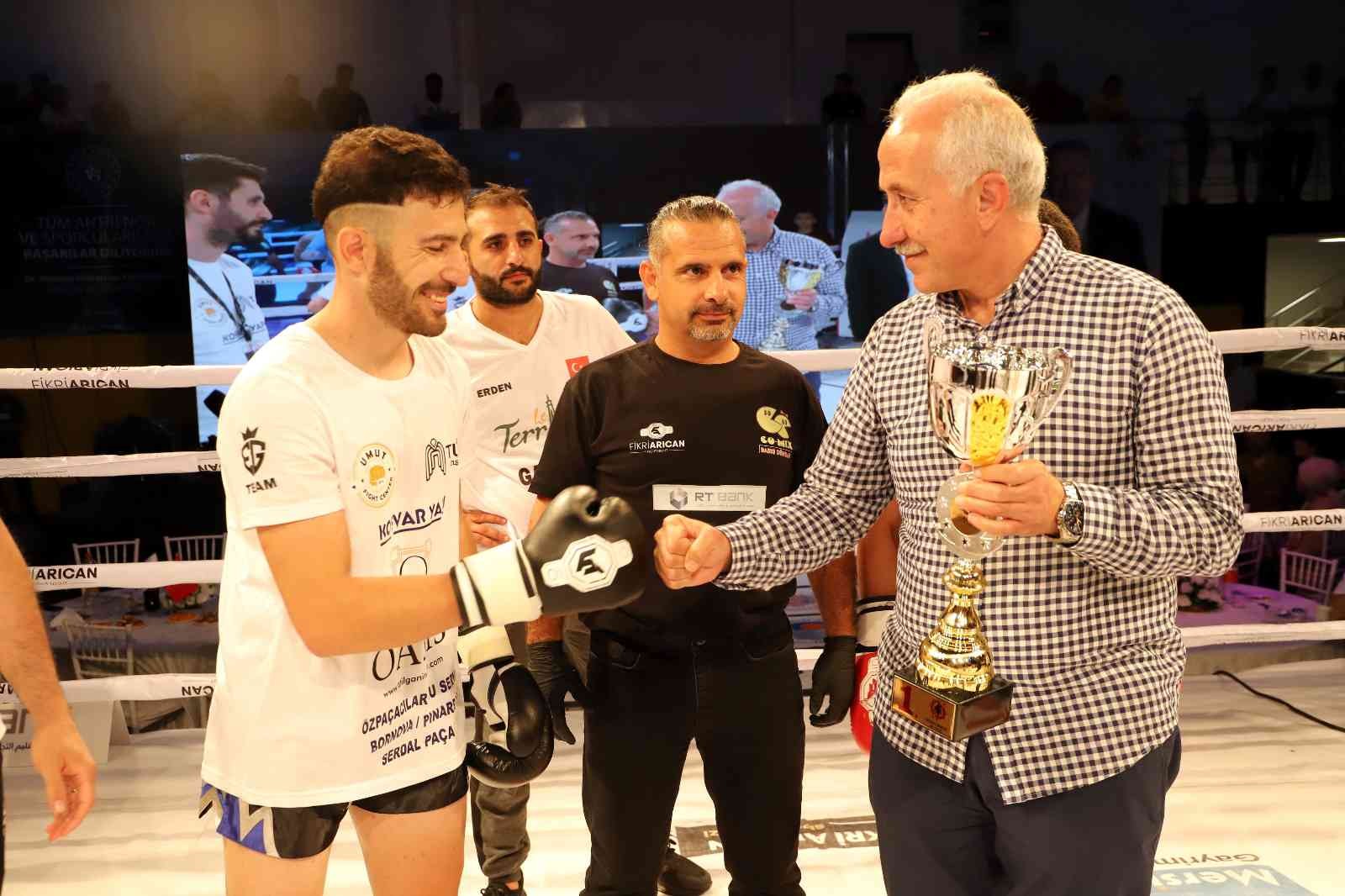 Başkan Gültak, Muay Thai sporcularının heyecanına ortak oldu