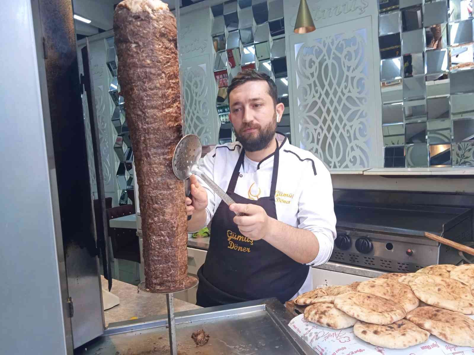 1 koli ayranı çalıp, hiçbir şey olmamış gibi yoluna devam etti