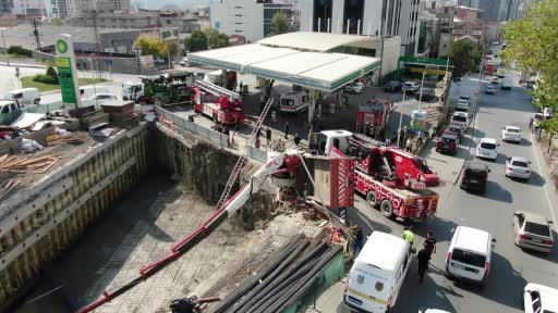 Akaryakıt istasyonu yanında vinç devrildi: 1 ölü