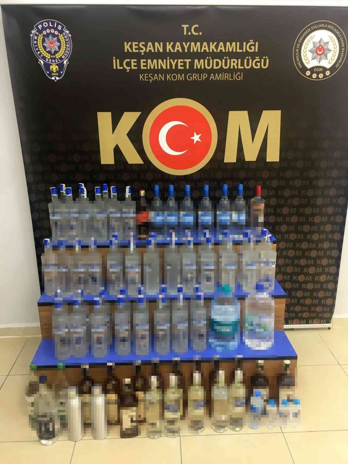 Keşan’da 81 şişe gümrük kaçağı alkol ele geçirildi