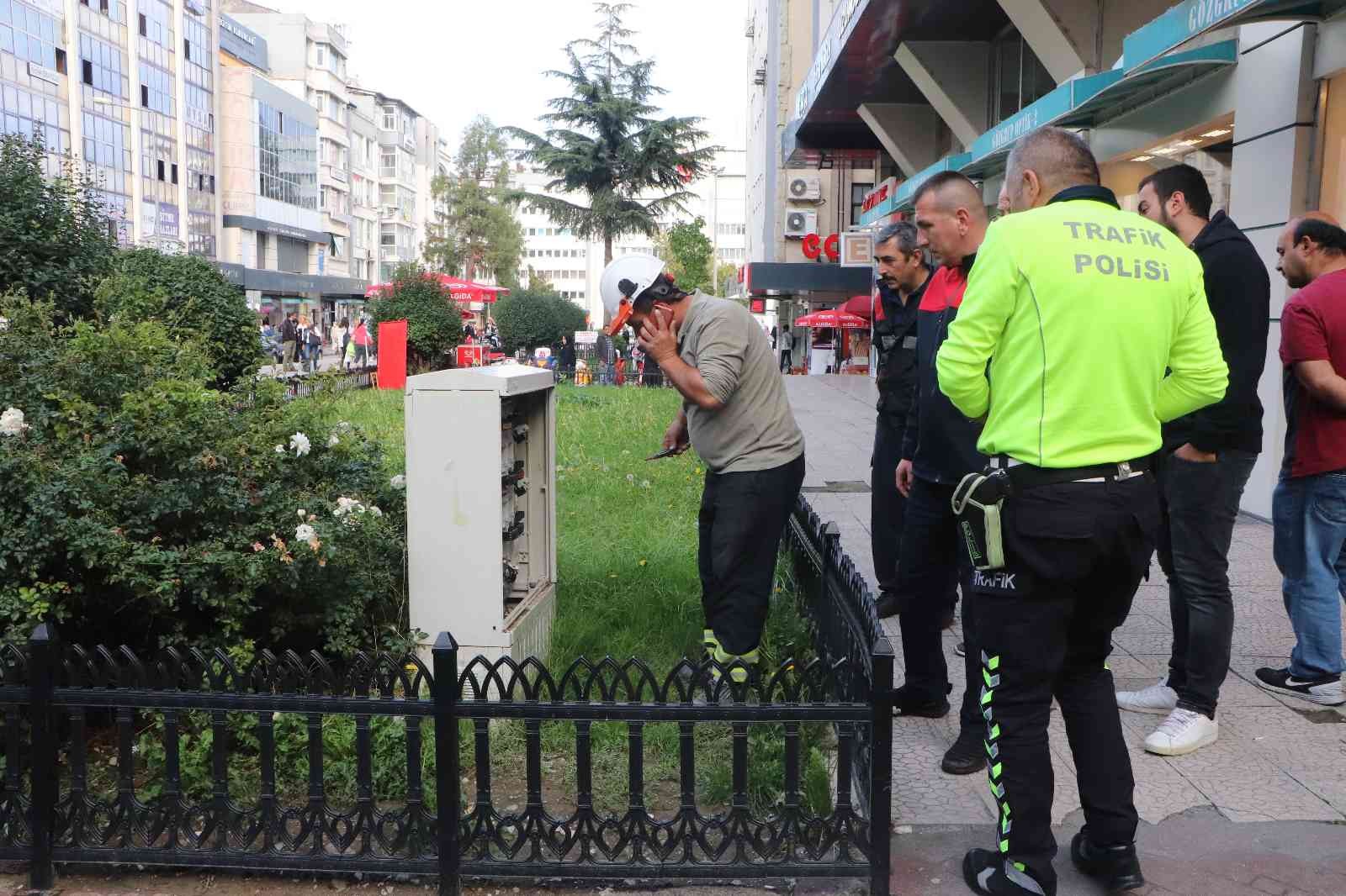 Elektrik panosundan çıkan duman paniğe yol açtı