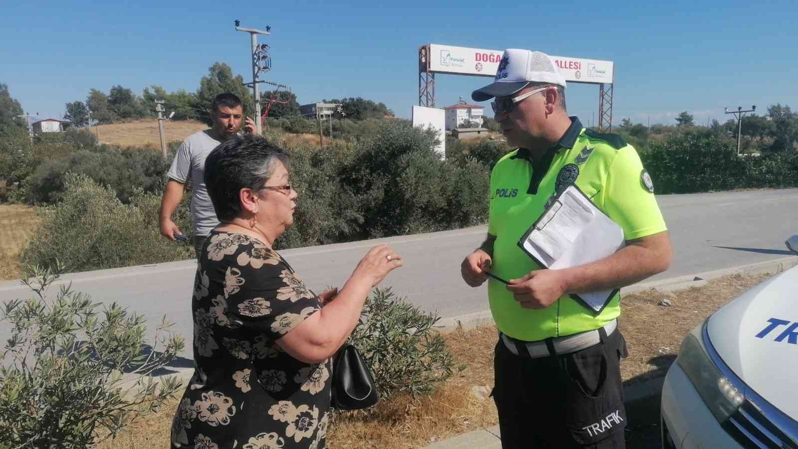 Kontrolden çıkan otomobil bariyere çarparak durabildi