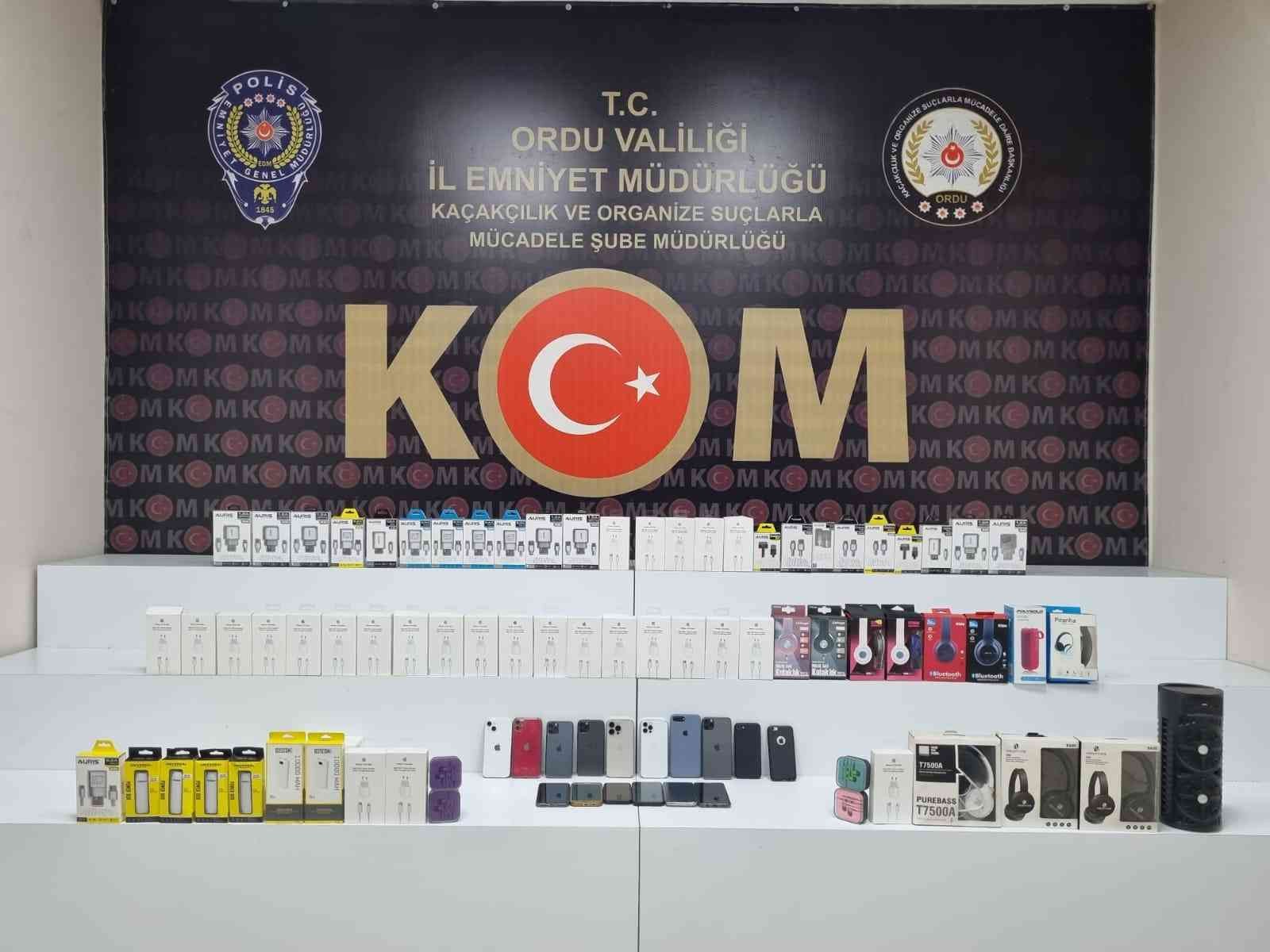 Ordu merkezli kaçak cep telefonu operasyonu: 8 şüpheli yakalandı