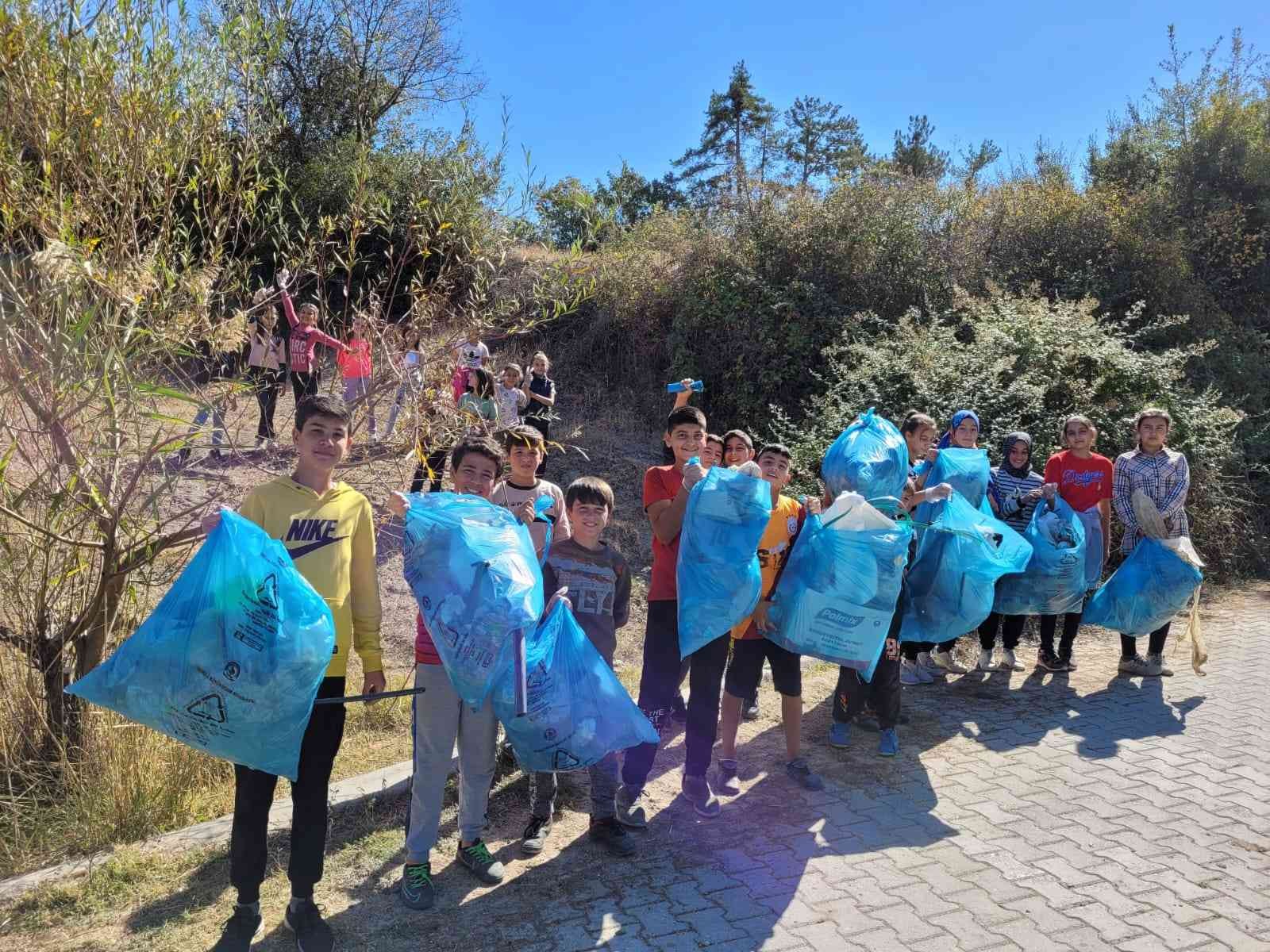 Öğrenciler doğaya sahip çıktı