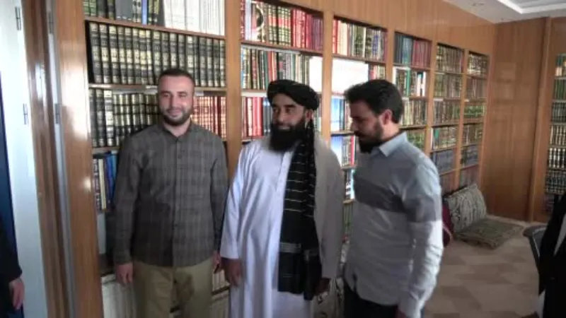 Taliban Sözcüsü Mücahid: “Afganistan’da şu anda savaş durmuş ve işgalci güçler çıkartılmıştır”