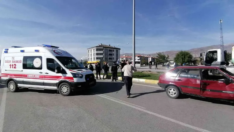 Erzincan’da trafik kazası: 4 yaralı