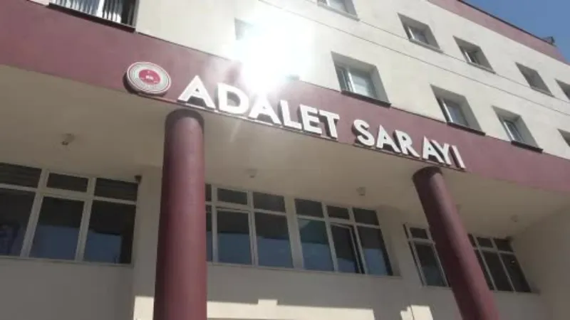 Yalova Adliyesi’nde boşanma davası çıkışı kavga: 6 yaralı