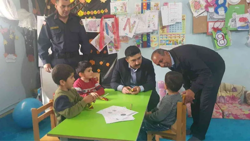 Kaymakam Yazıcı, köy köy gezip talep ve şikayetleri dinliyor