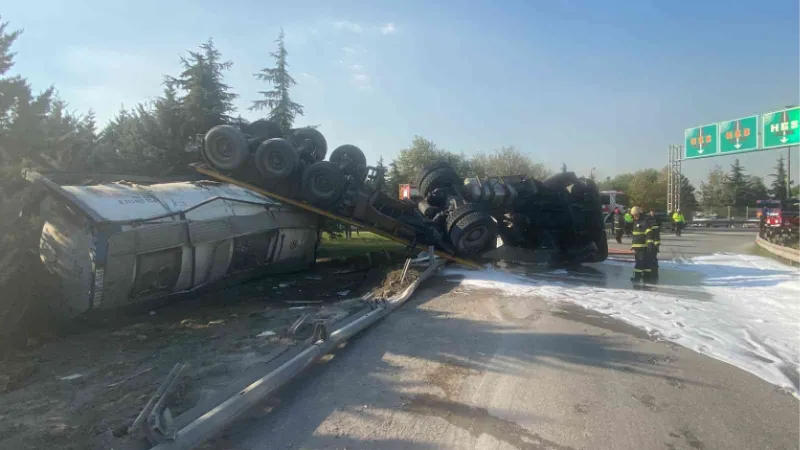 Gebze’de kimyasal madde yüklü tanker devrildi: 1 yaralı