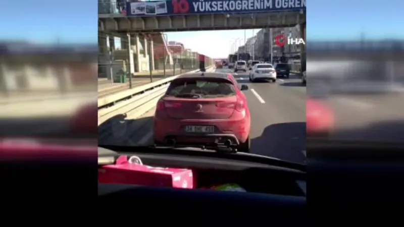 Ambulansa yol vermeyen sürücüye cezai işlem uygulandı