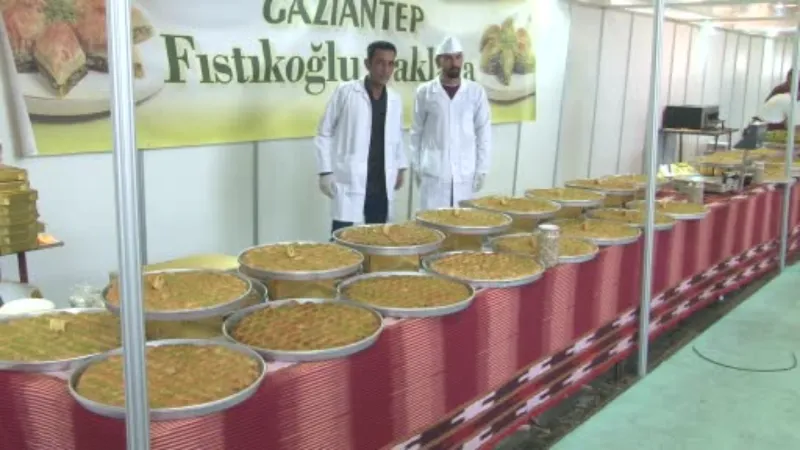 Bankette Gaziantep lezzetleri vatandaşların beğenisine sunuldu