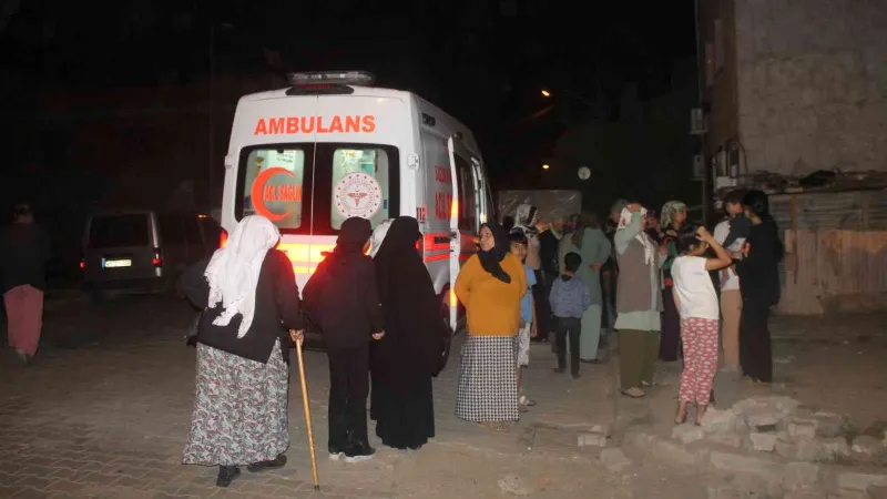 Bina boşluğunda yangın çıkınca dairelerinden çıkamadılar