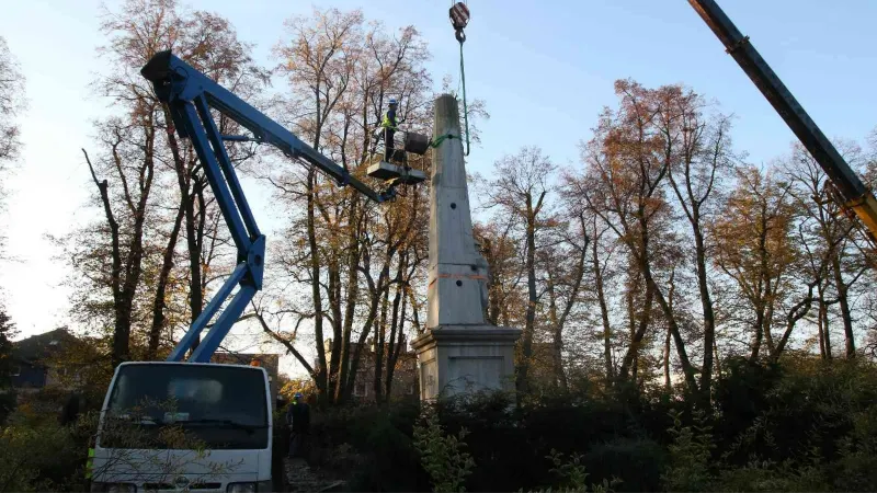 Polonya’da Sovyet döneminden kalma anıtlar yıkıldı