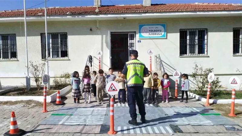 Çine’de 21 öğrenci “trafik dedektifi” oldu