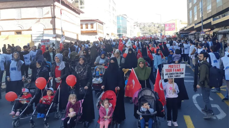 Başkent’te sivil toplum kuruluşlarından “Büyük Aile Yürüyüşü”