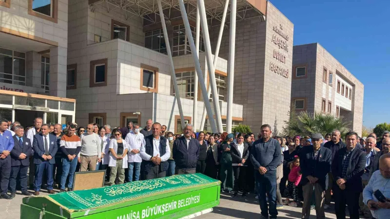 Son yolculuğuna çalıştığı hastaneden gözyaşlarıyla uğurlandı