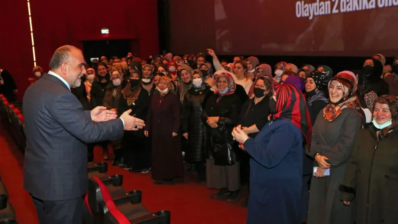 Canik Belediyesi’nden öğrencilere tatil hediyesi