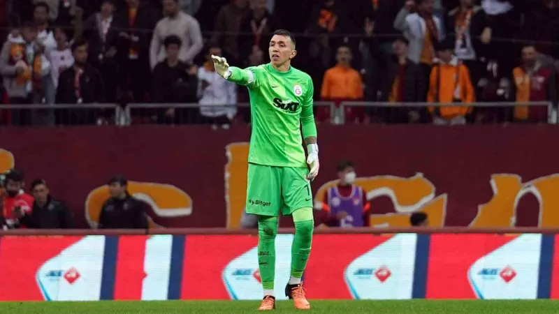 Fernando Muslera’nın Beşiktaş derbisi karnesi