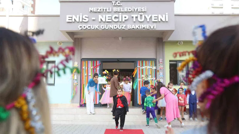 Minikler güzelliklerini ve yeteneklerini sergiledi