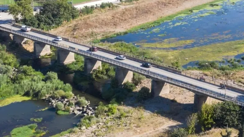 Gönen’de köprü yenileme çalışmaları başladı.