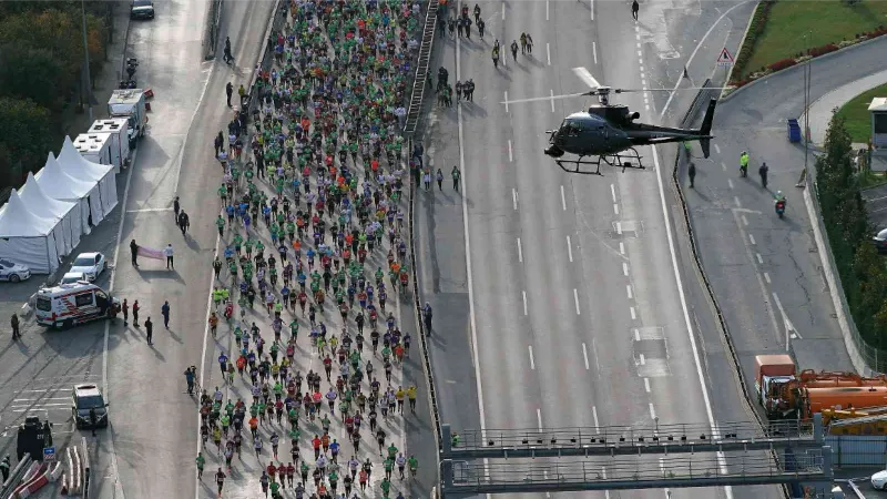 53 yaşındaki sporcu 42 kilometrelik maratonu 2.’likle tamamladı