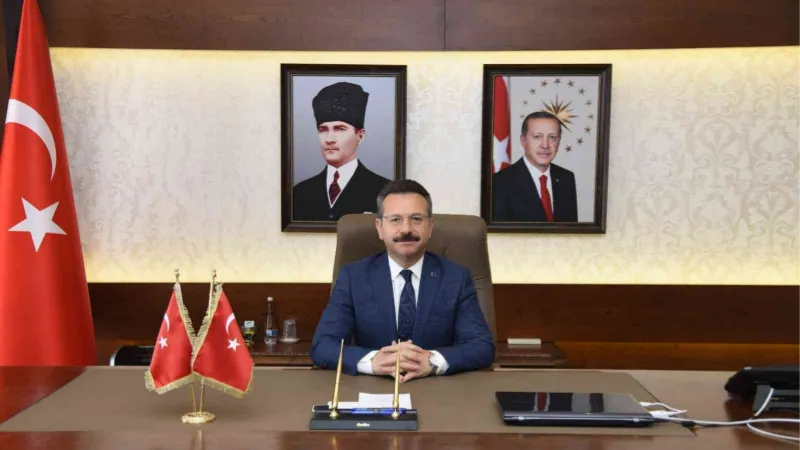 Vali Aksoy: “Atatürk, ulusal bağımsızlığımızın simgesidir”