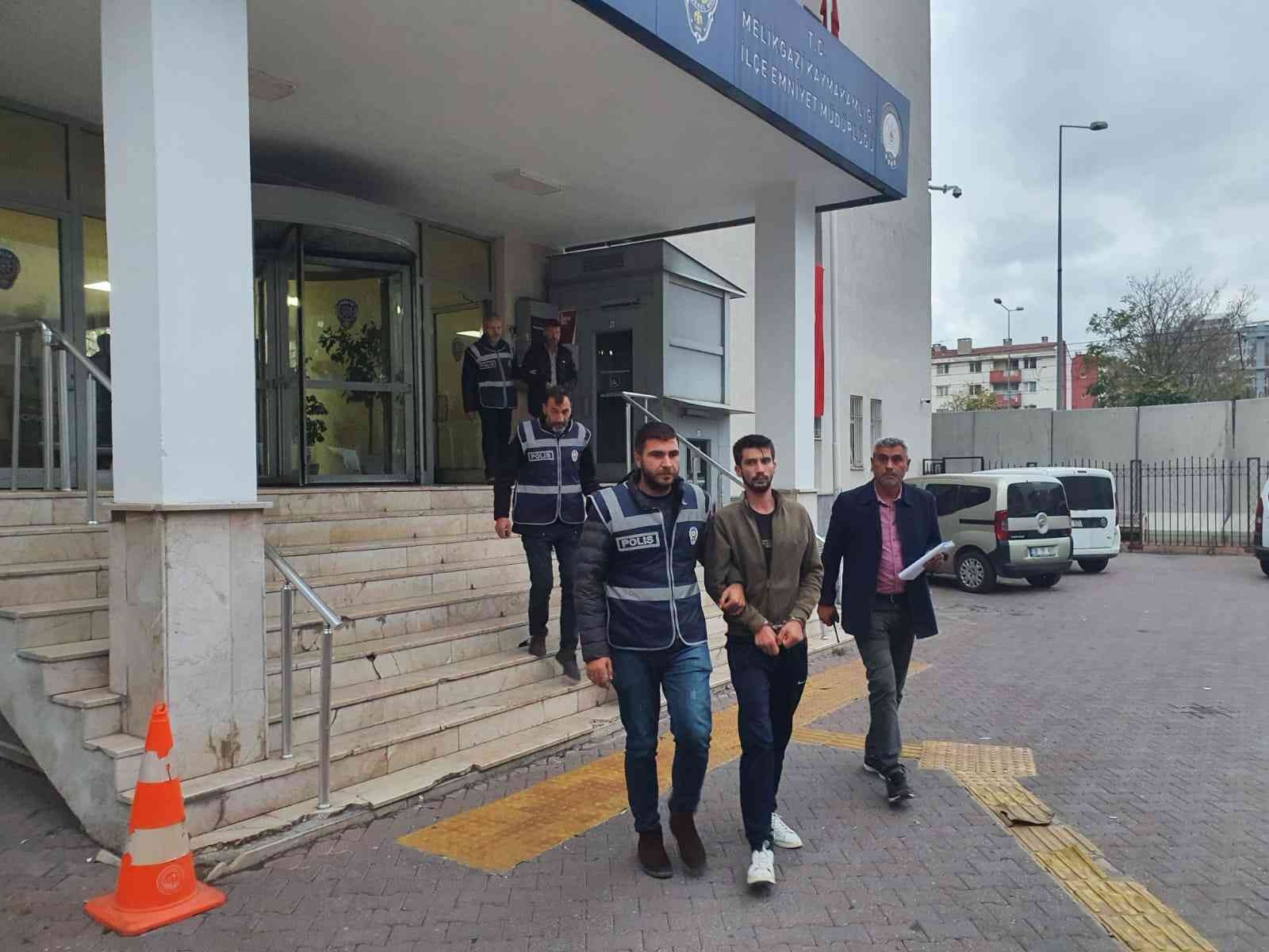 Kayseri polisi aranan şahıslara göz açtırmıyor: 15 gözaltı