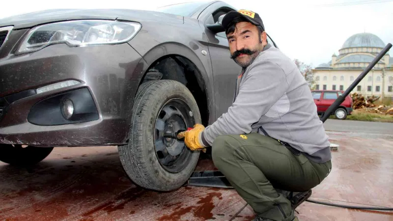 Lastikçilerden uyarı: "Kar yağmasını beklemeyin"