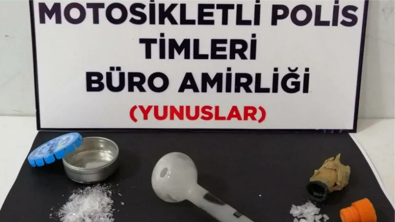 Kütahya’da Yunus Timlerince 5 kişinin üzerinde uyuşturucu ele geçirildi