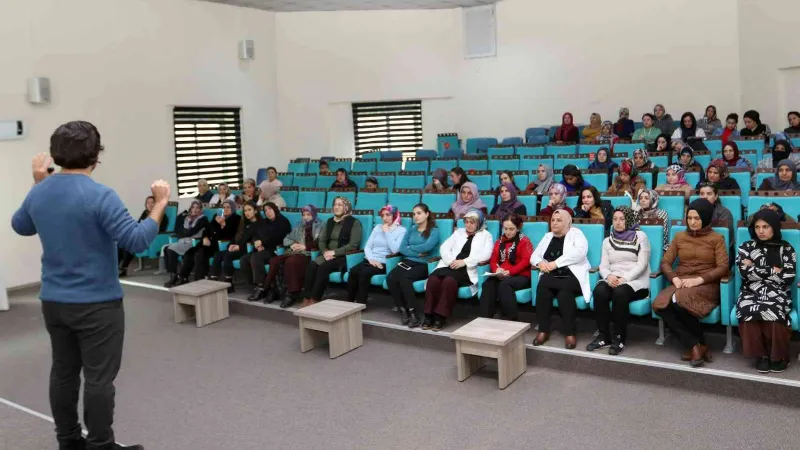 Van Büyükşehir Belediyesinden aile içi iletişim semineri