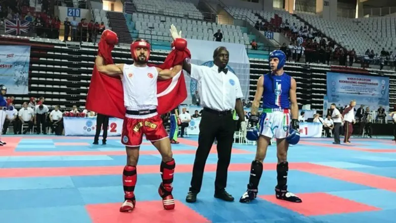 Avrupa Kick Boks Şampiyonası’nda ETÜ’ye büyük gurur