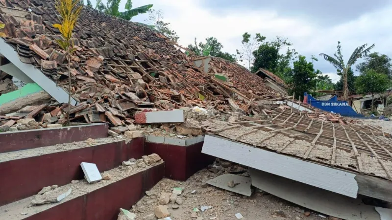 Endonezya’daki depremde can kaybı 162’ye yükseldi