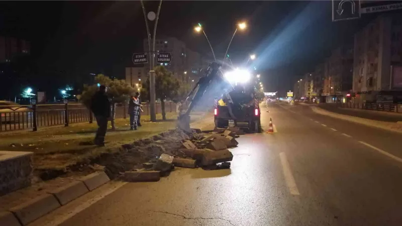 Büyükşehir’den ’yol genişletme ve şerit düzenleme’ çalışması