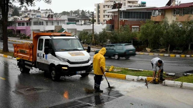 Kuşadası Belediyesi’nden sağanak seferberliği