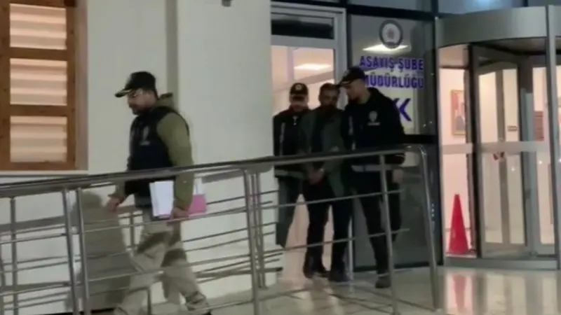 Önce bisiklet sonra da çaldığı kamyonetle iş yerinden demir çalan şüpheli yakalandı