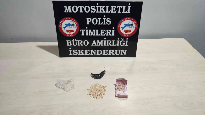 Polisin durdurduğu şahsın üzerinden uyuşturucu hap çıktı