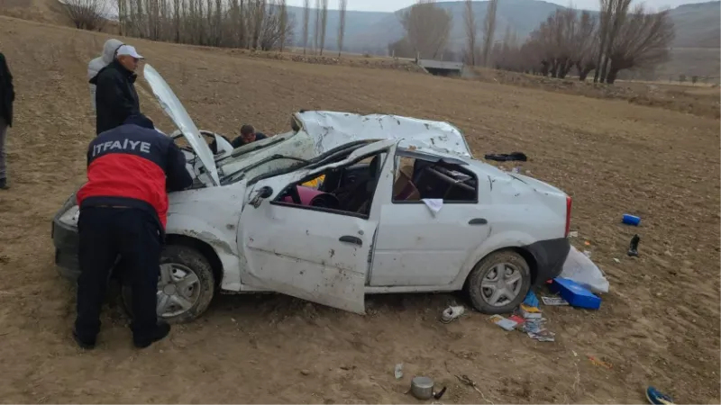 Kayganlaşan yol kazaya neden oldu, 3 kişi yaralandı