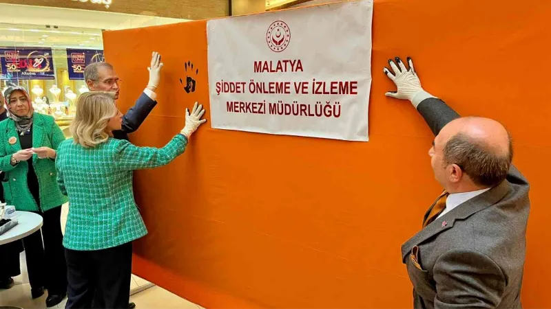 Malatya Park AVM’de kadına yönelik şiddetle mücadele günü etkinliği