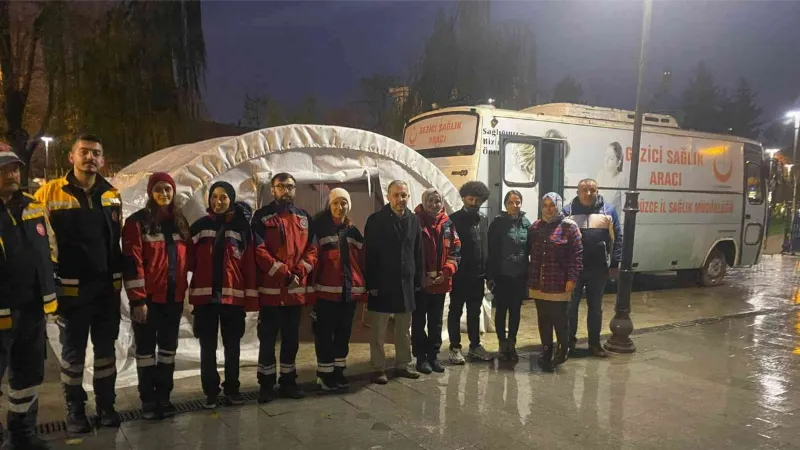 Depremden etkilenenlere yerinde sağlık hizmeti