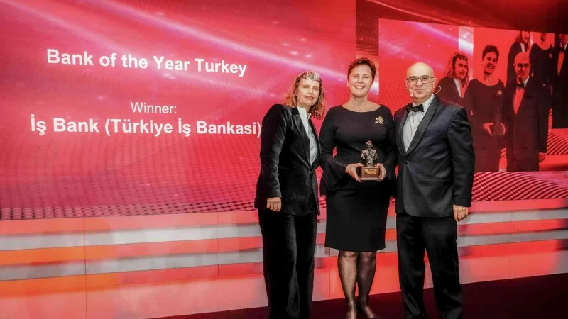 İş Bankası’na ’Yılın Bankası’ ödülü