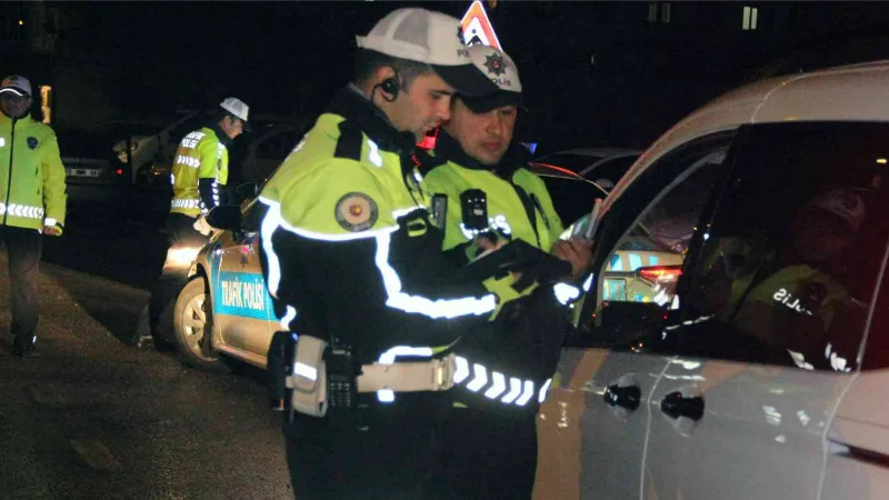 Trafikçilerden asayiş destekli alkol uygulaması