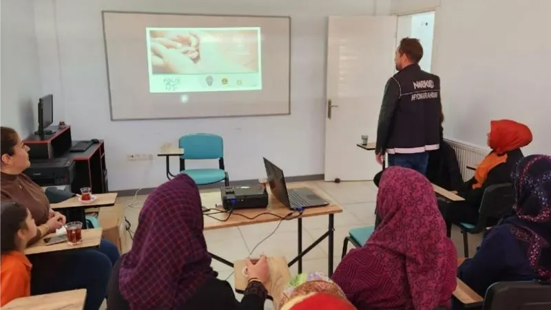 Kadın, genç ve muhtarlara yönelik uyuşturucu ile mücadele semineri verildi