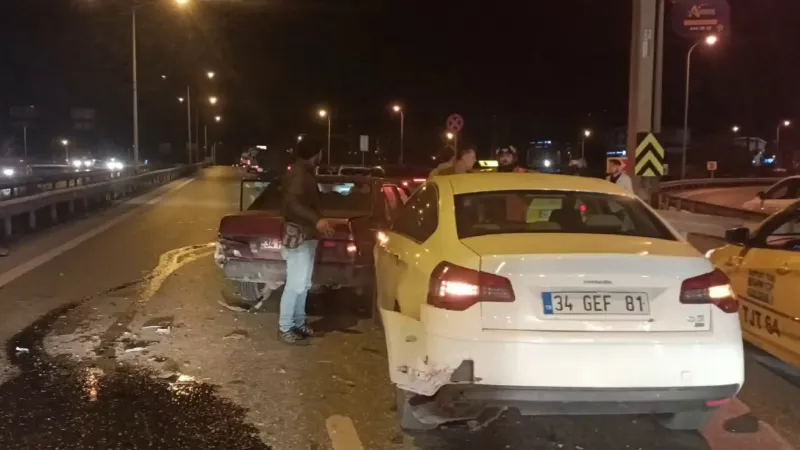 Pendik’te meydana gelen zincirleme trafik kazası trafiği felç etti