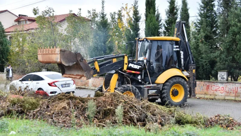 Kış turizmi destinasyonunda ’moloz’ temizliği