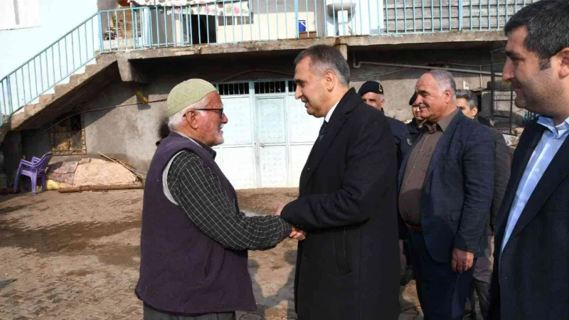 Vali Çuhadar, köylü vatandaşların taleplerini dinledi