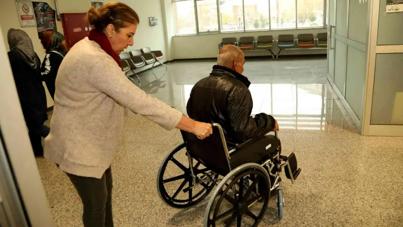 Van Büyükşehir Belediyesinden engelli vatandaşlara medikal malzeme desteği